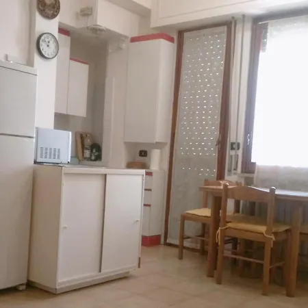 Grazioso Con Giardino Sul Lungomare Apartamento *